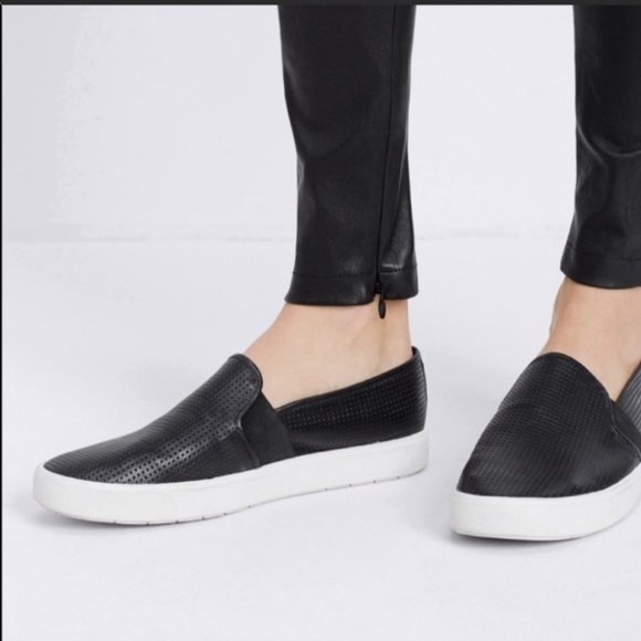 Vince Blair Black Leather Perforated Slide On Shoes - Picture 2 of 11